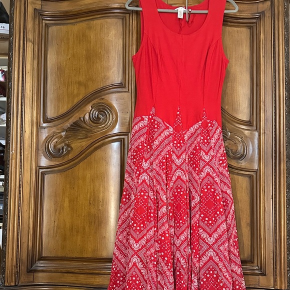 Vasana Dresses & Skirts - Vasna Red Bandana Bubble Hem Fitted bodice Flowy Full skirt Sleeveless Dress S